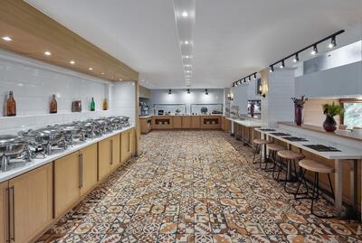 The View Restaurant - مطعم ذا فيو